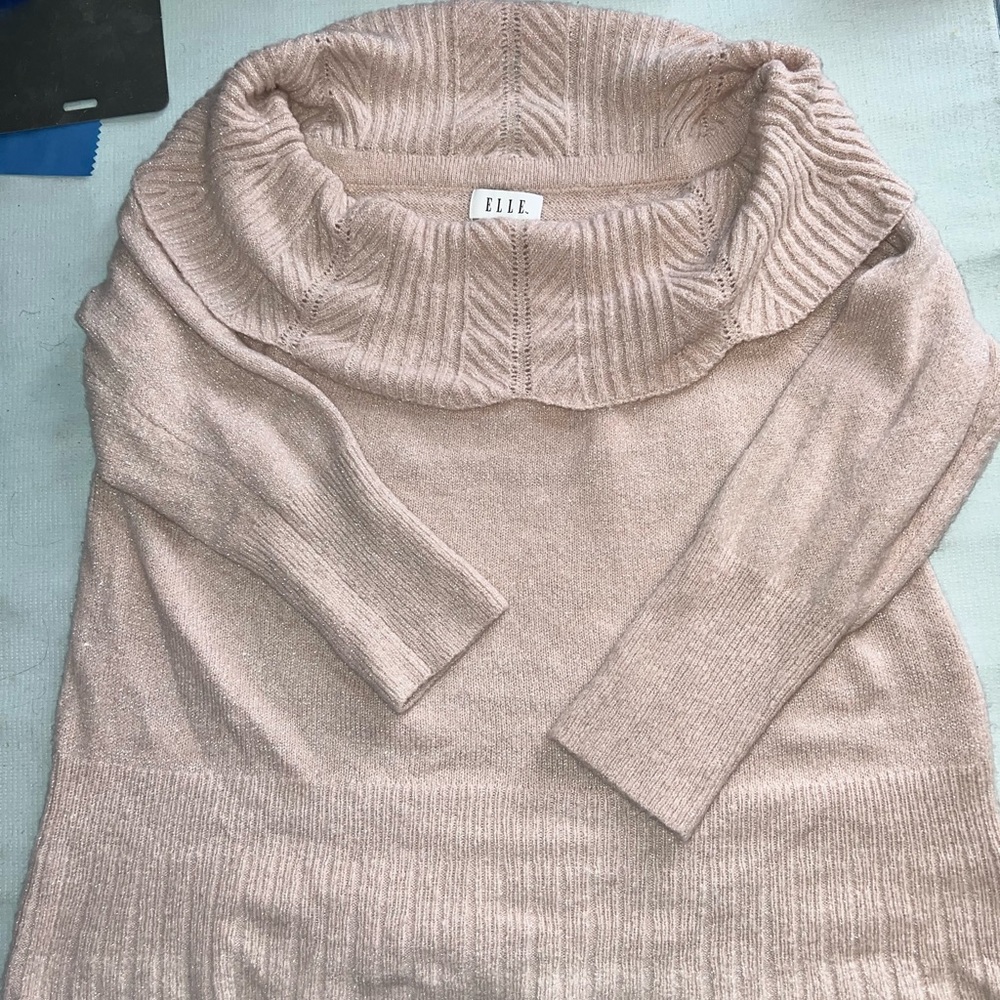 Elle sweater …super cute off the shoulder
